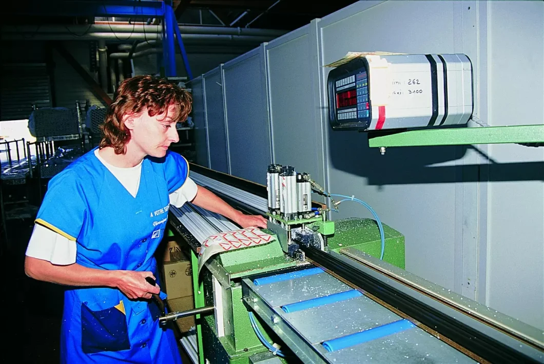 El triple doble de aluminio a prueba de viento insonoro del PVC de UPVC esmaltó el vidrio bajo-e/marco/desplazamiento/toldo/doble colgado/ventana de la inclinación y de la vuelta